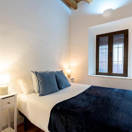Apartament Holi-Rent Gonzalez Cuadrado Sewilla Zewnętrze zdjęcie